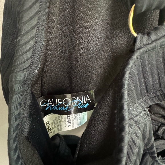 NWOT California waves plus bathing suit size 20/22 - Picture 6 of 6